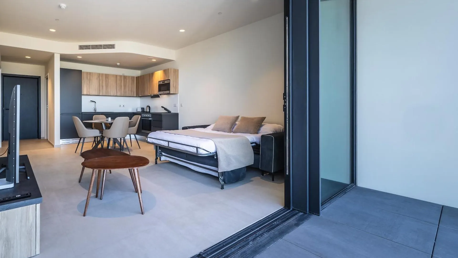 18Th Floor Luxury Apartment With Common Pool In The Prestigious Mercury Towers By Renowned Zaha Hadid Architects Saint Julian's Malta