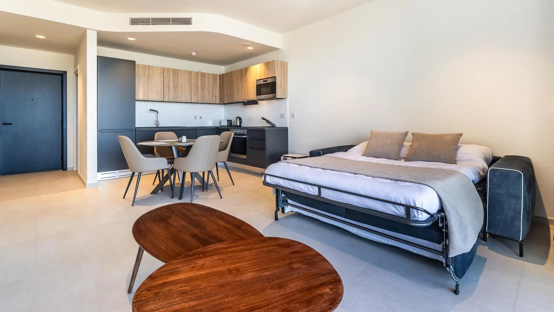 18Th Floor Luxury Apartment With Common Pool In The Prestigious Mercury Towers By Renowned Zaha Hadid Architects Saint Julian's