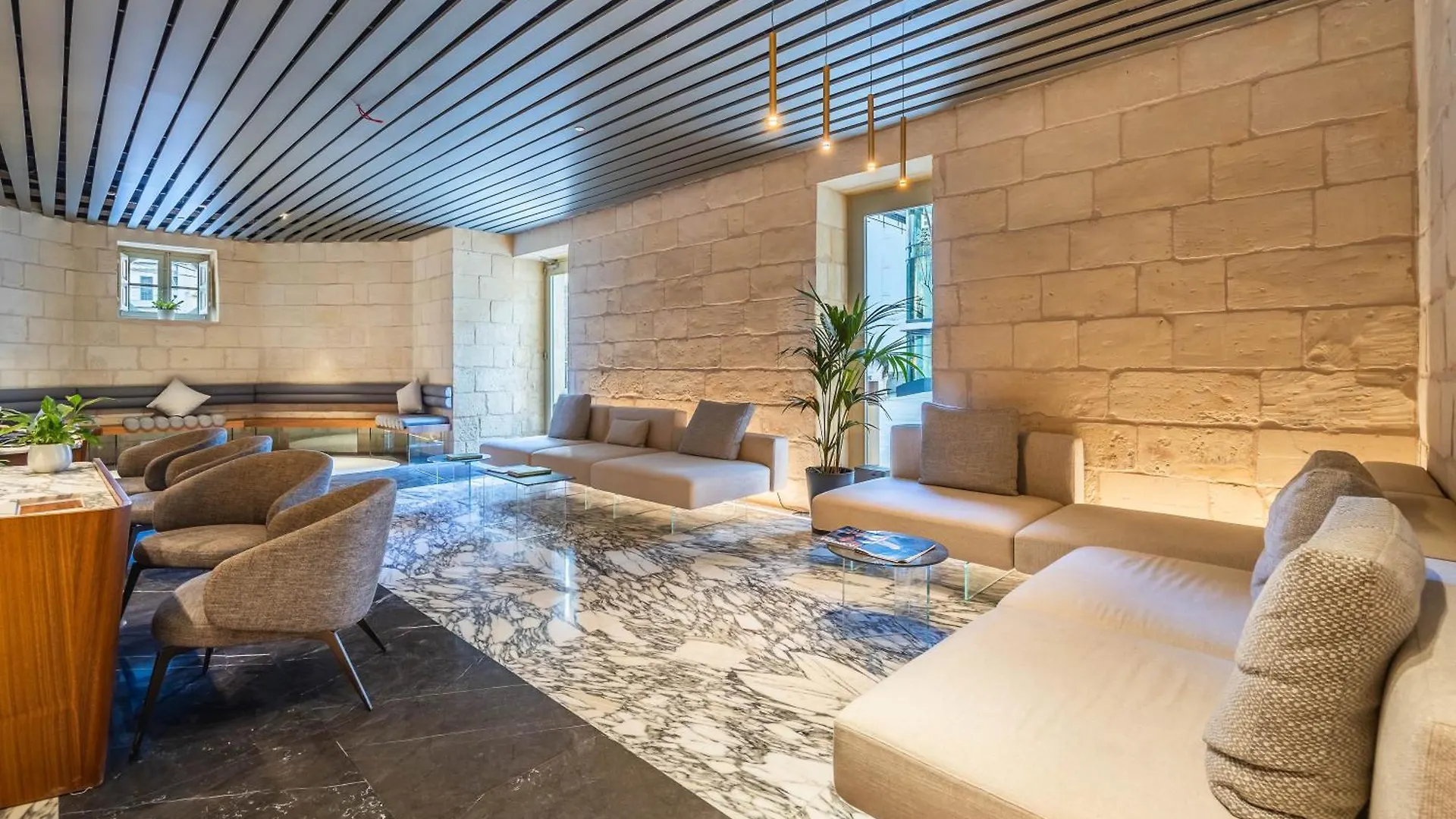18Th Floor Luxury Apartment With Common Pool In The Prestigious Mercury Towers By Renowned Zaha Hadid Architects Saint Julian's 0*,  Malta